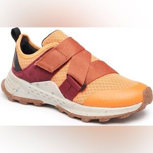 HOLO Footwear Hermes Strap Eco Running Shoe